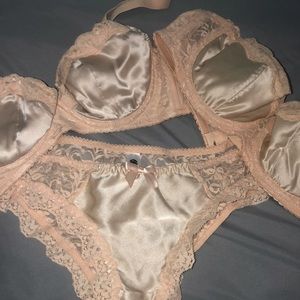 Lingerie bra & panty set NWOT